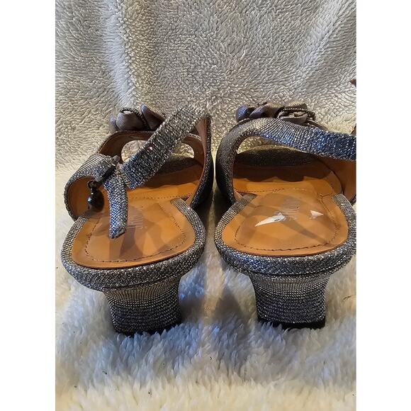 J.‎ Renee Leonelle Gray Glitter Flower Slingback Kitten Heels Women Size 10WW - Picture 6 of 7